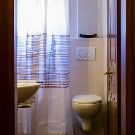 Nepheli And Apartament *