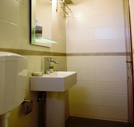 Apartament Nepheli And *