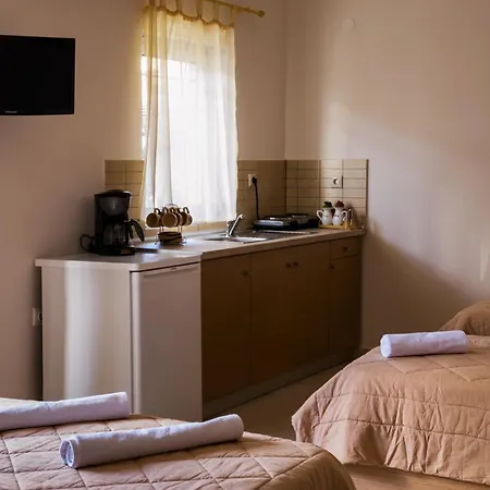 Nepheli And Apartament *