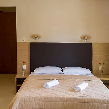 Апартаменты Nepheli And *