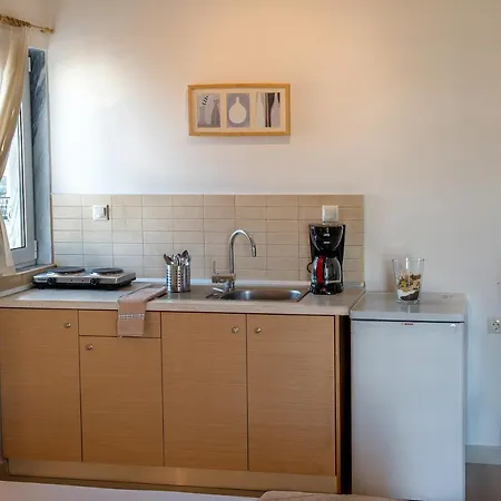 Nepheli And Apartment *