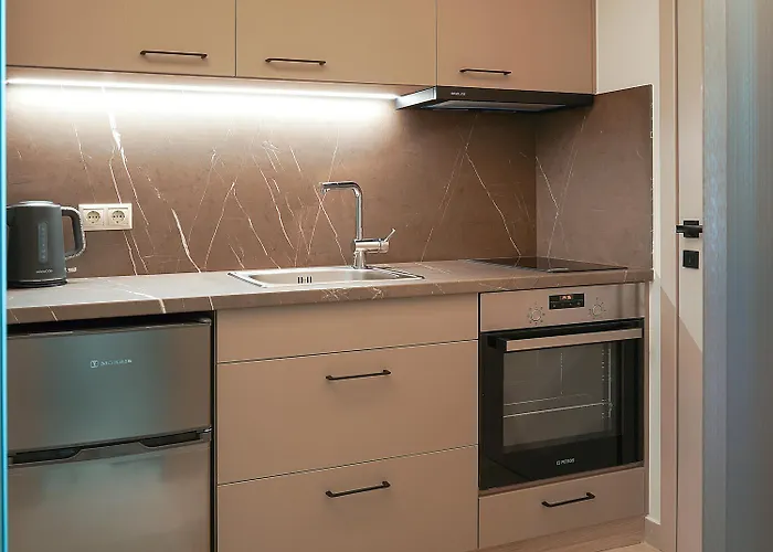 דירה Nepheli And *