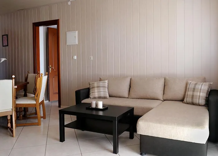 Nepheli And דירה *