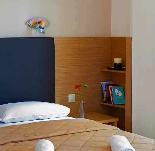 דירה Nepheli And