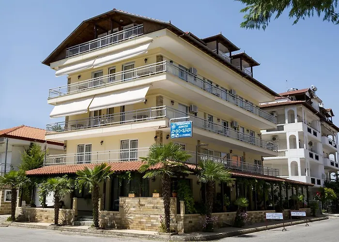 דירה Nepheli And *